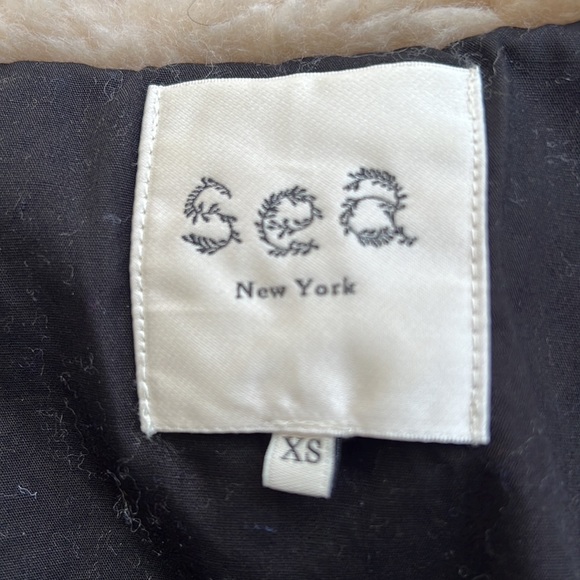 Sea Bette Crochet Knit Puffer Jacket. Size XS - Picture 12 of 12